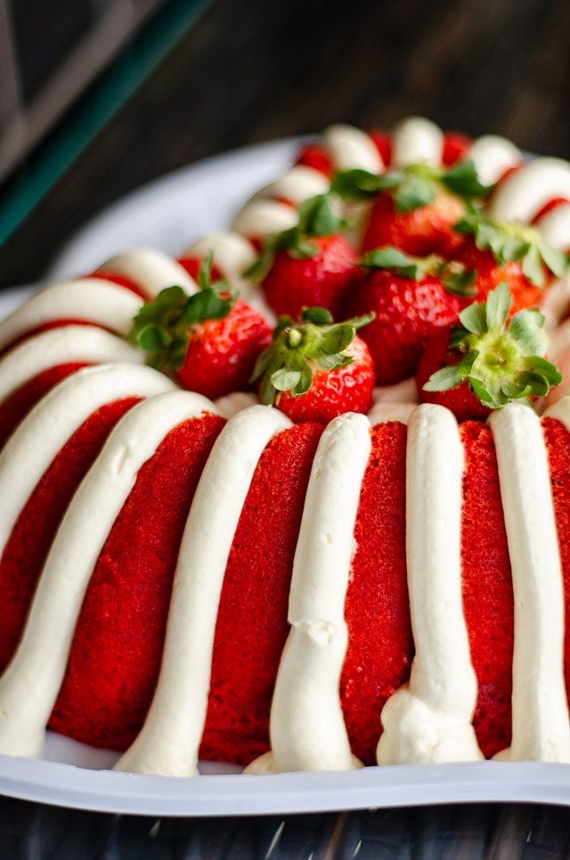 torta alle fragole e meringa