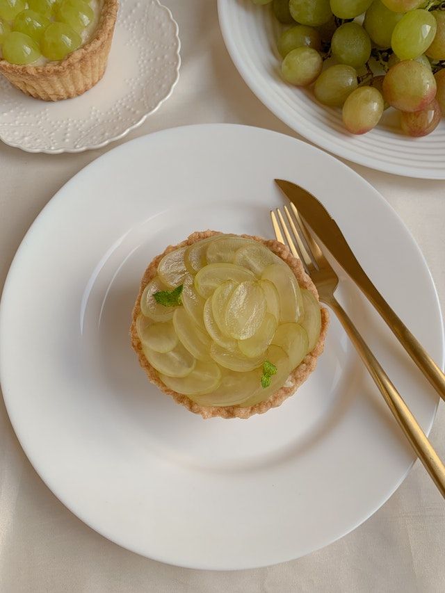 torta uva bianca e nera